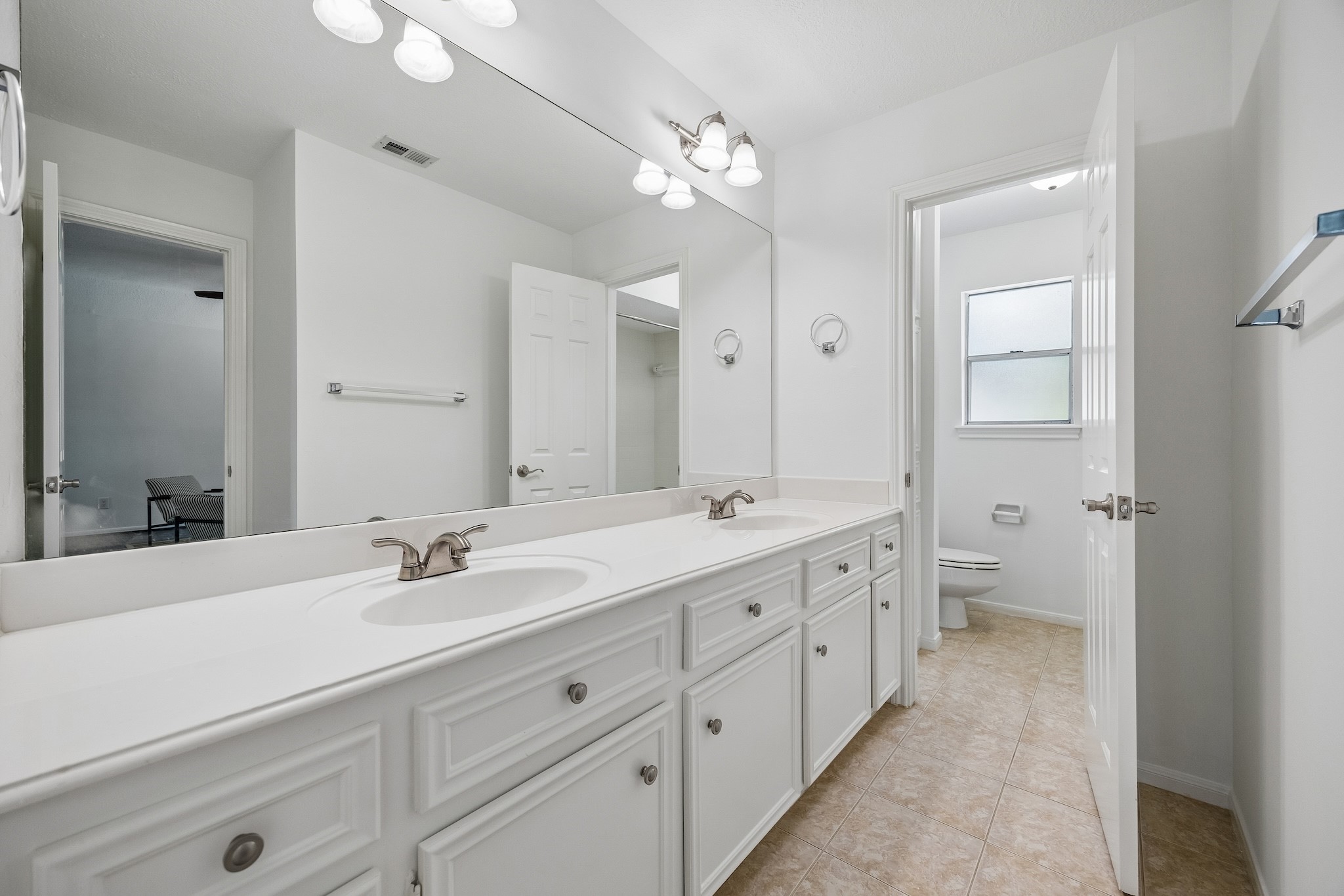 9718 Oxted Lane Spring, TX 77379 - Photo 30 of 38 This is the second full bathroom that services the bedroom and the game room