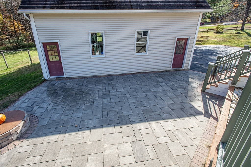 7 East Buckland Road Buckland, MA 01370 - Photo 4 of 40