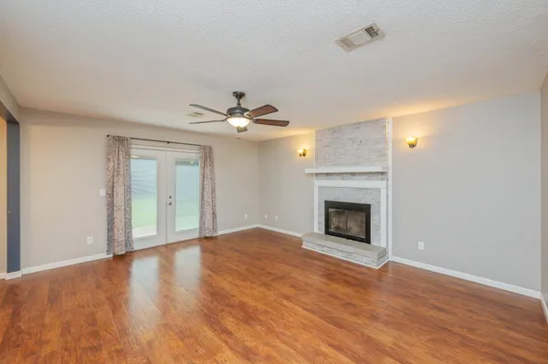 $2,300 | 1018 Valparaiso Boulevard, Niceville, FL 32578