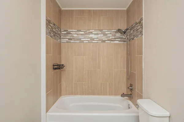 $2,300 | 1018 Valparaiso Boulevard, Niceville, FL 32578