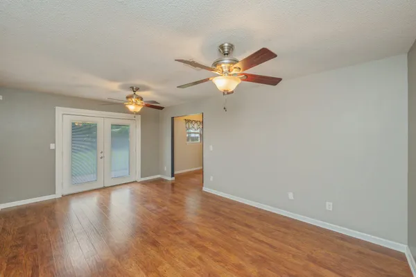 $2,300 | 1018 Valparaiso Boulevard, Niceville, FL 32578