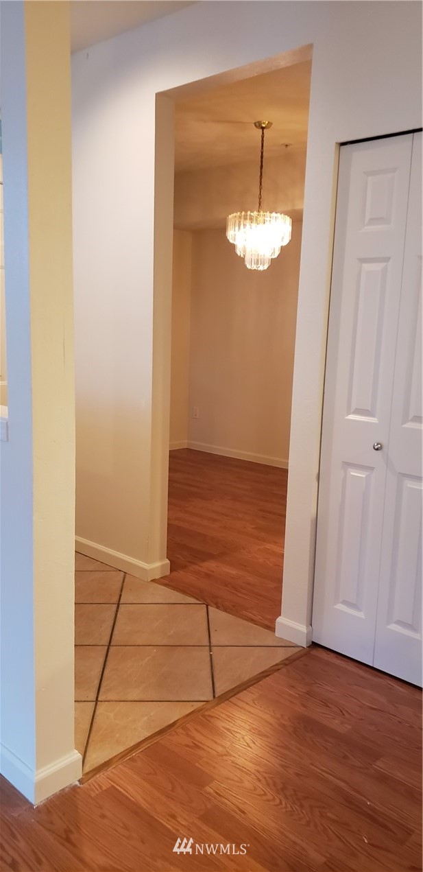 425 Talbot Road South, Unit 425D Renton, WA 98057 - Photo 4 of 16