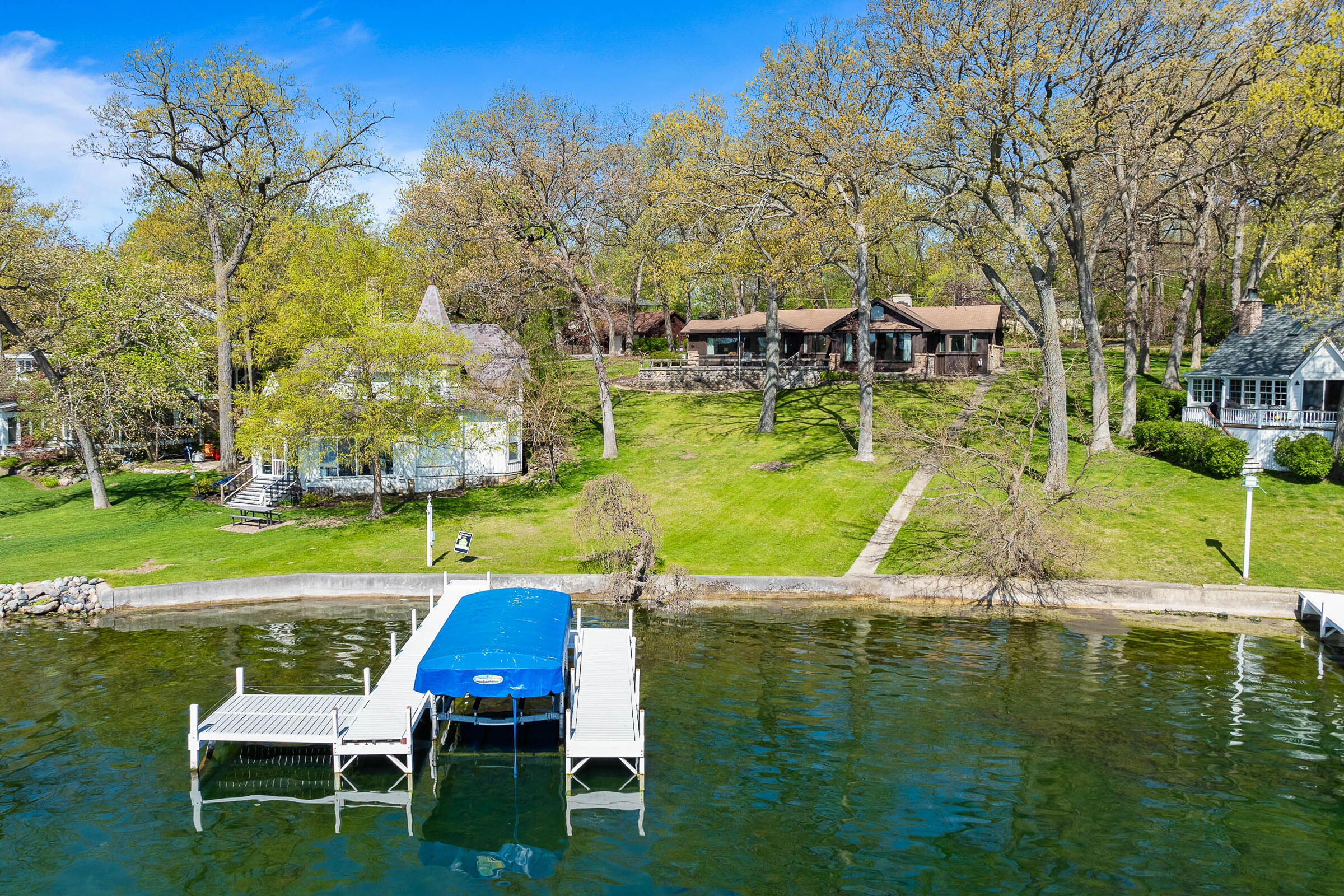 2572 North Shore Drive Delavan, WI 53115 - Photo 5 of 49 Pier, Seawall, Home from Lake