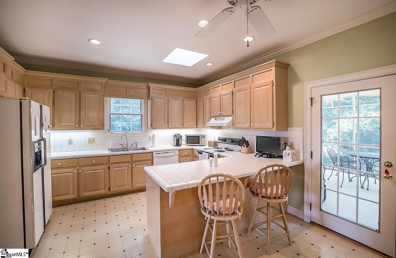 212 Ridge Way Simpsonville, SC 29680 - Photo 16 of 36