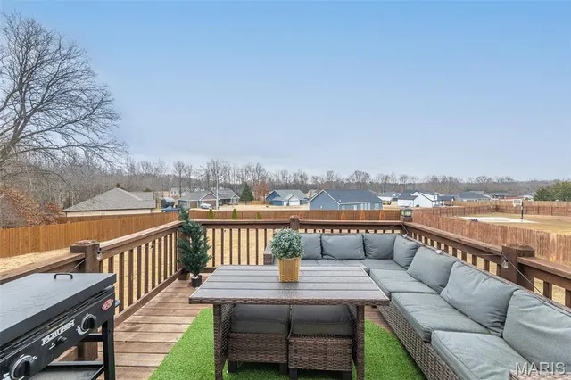 $499,900 | 216 Berkshire Drive, Poplar Bluff, MO 63901