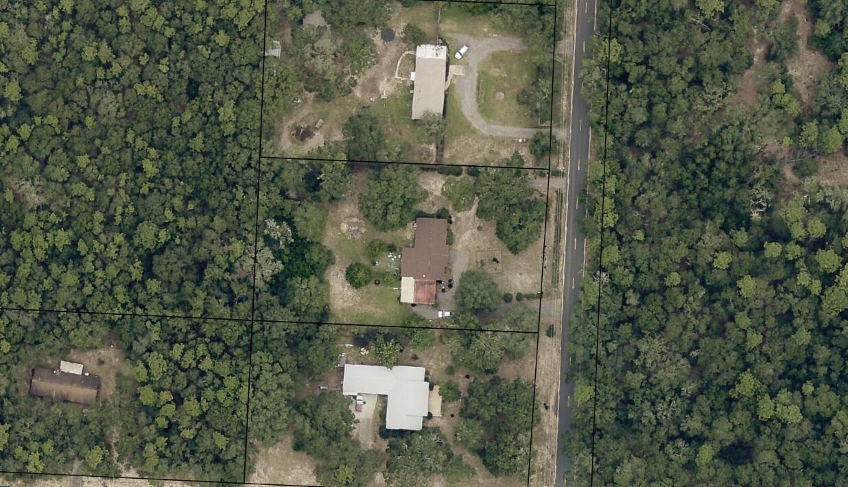 4217 Audiss Road Milton, FL 32583 - Photo 27 of 27 view of a bathroom