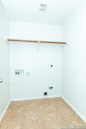 $2,299 | 15718 Alamogordo, Helotes, TX 78023