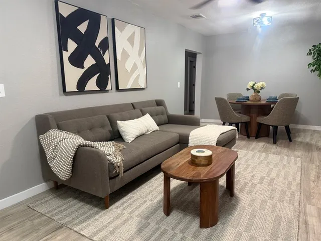 $244,900 | 328 North Taylor Street, Gainesville, TX 76240