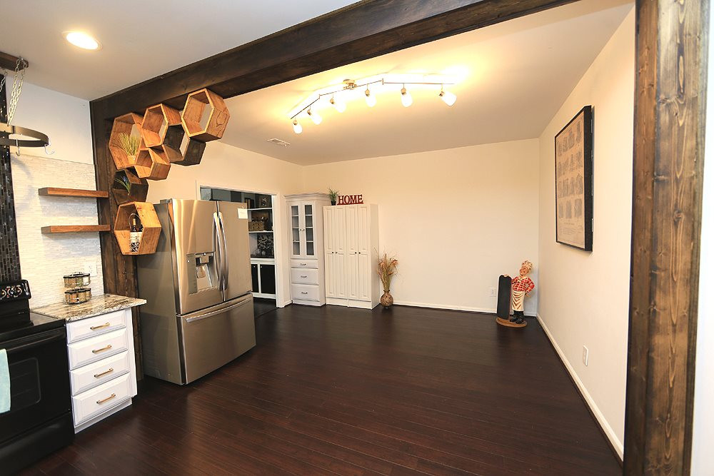 6579 New Market Way, Unit 6579 Raleigh, NC 27615 - Photo 4 of 22 So many Possibilities in this Extended Space for a Large Kitchen Island PLUS a Farm Table or Even a Corner Banquette. You Decide ! Kitchen/Eat In