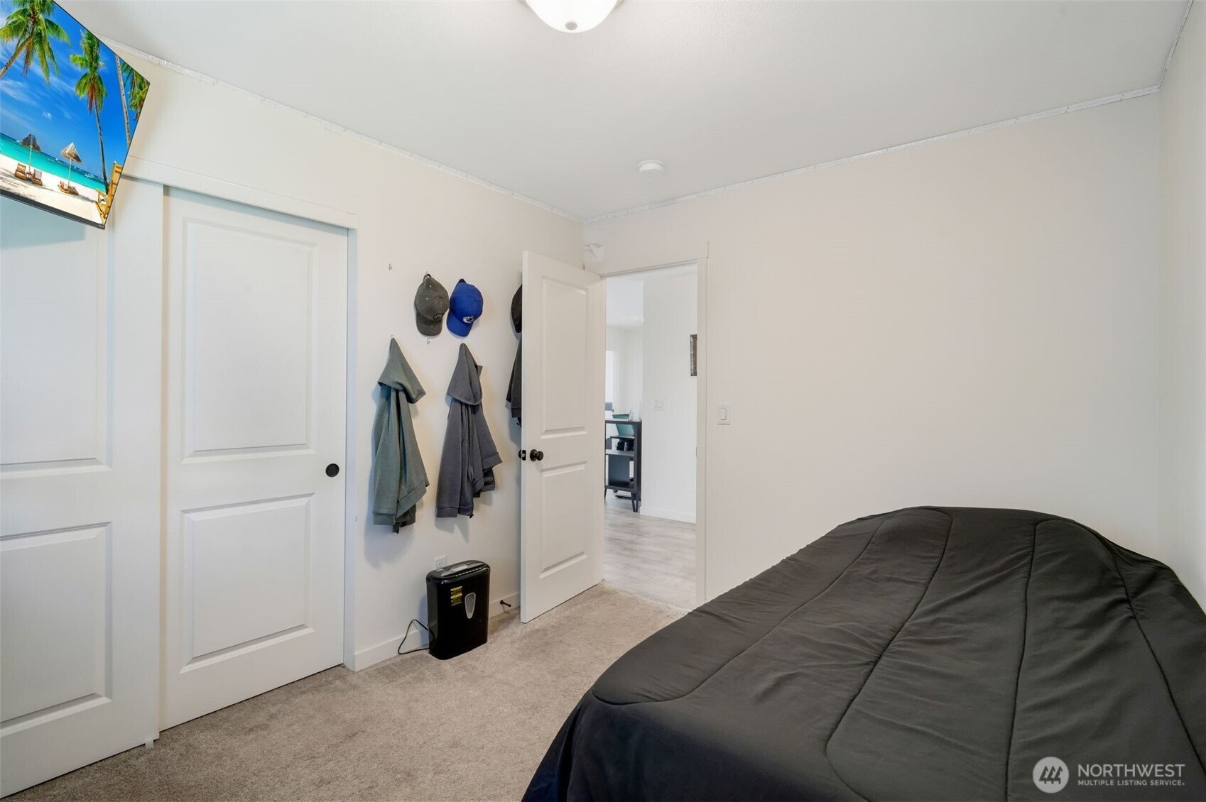 602 Cardinal Avenue Winlock, WA 98596 - Photo 8 of 24 a bedroom with a bed and a window