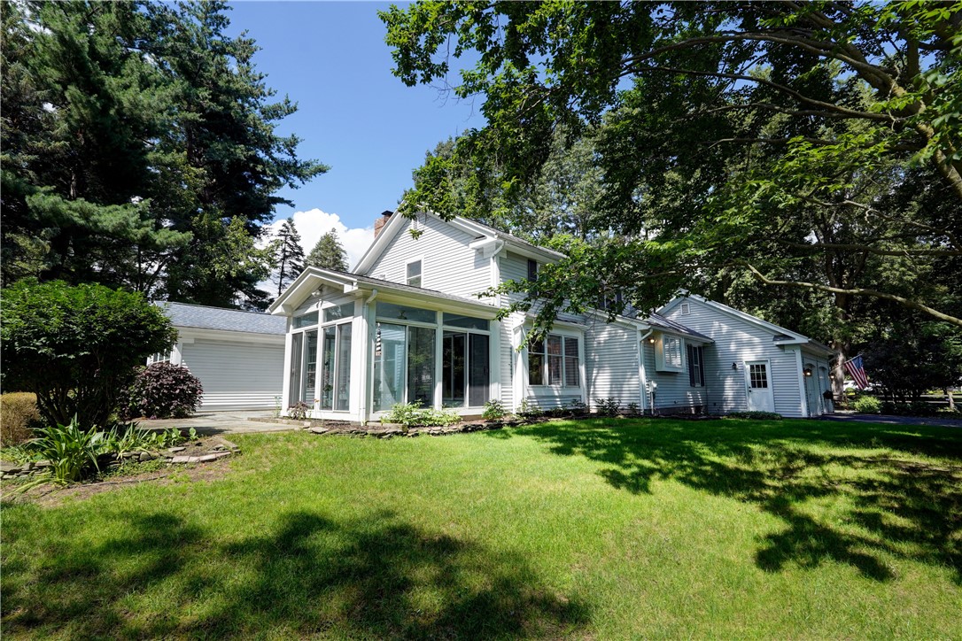 36 Green Valley Road Pittsford, NY 14534 - Photo 3 of 48 Gallery Image 3