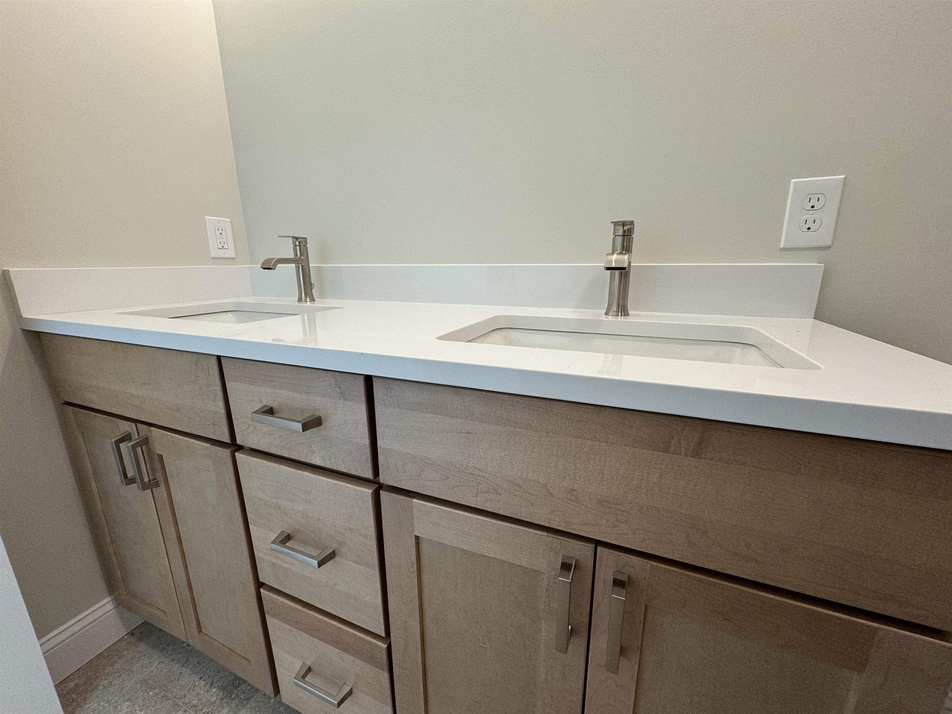 48 Green Road, Unit 22 Newmarket, NH 03857 - Photo 17 of 33 Gallery Image 17