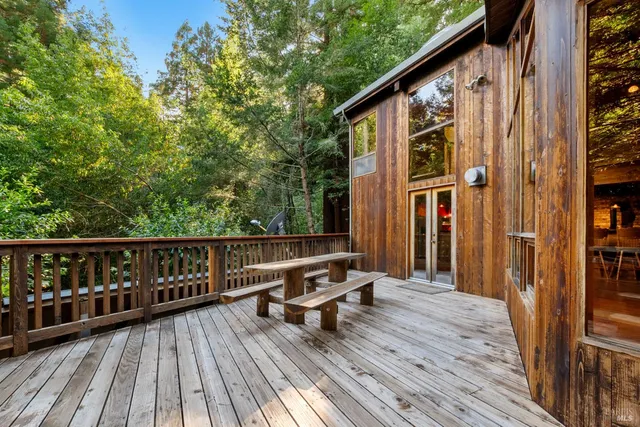 $1,299,000 | 2081 Joy Road, Occidental, CA 95465