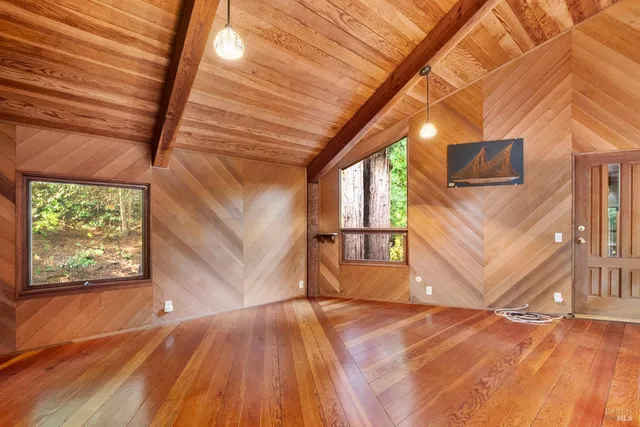 $1,299,000 | 2081 Joy Road, Occidental, CA 95465