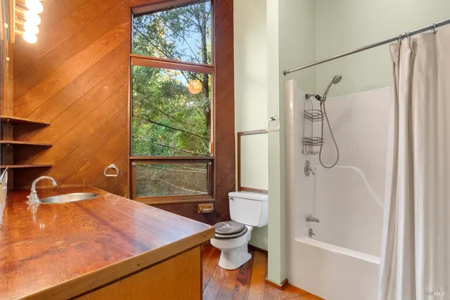 $1,299,000 | 2081 Joy Road, Occidental, CA 95465