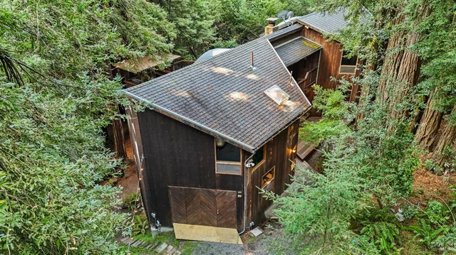 $1,299,000 | 2081 Joy Road, Occidental, CA 95465