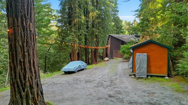 $1,299,000 | 2081 Joy Road, Occidental, CA 95465