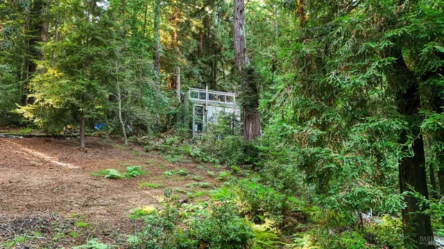 $1,299,000 | 2081 Joy Road, Occidental, CA 95465