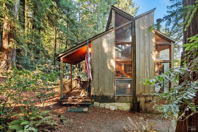 $1,299,000 | 2081 Joy Road, Occidental, CA 95465