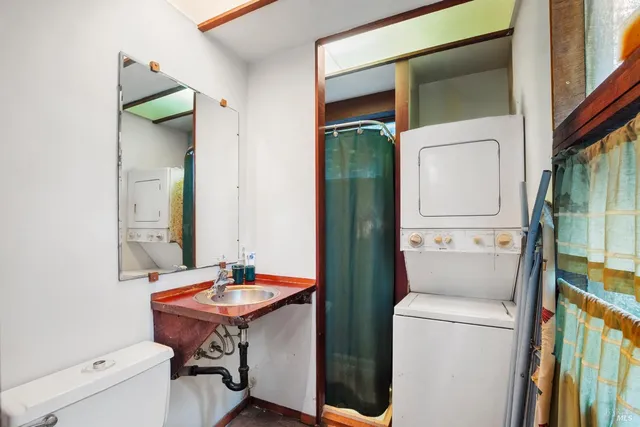 $1,299,000 | 2081 Joy Road, Occidental, CA 95465