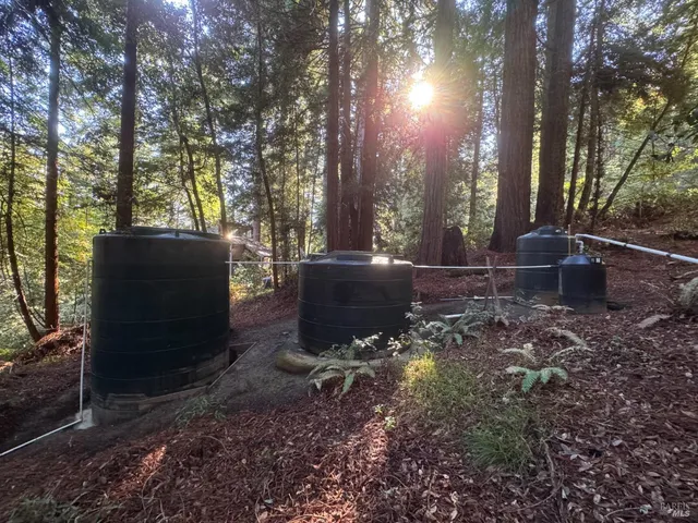 $1,299,000 | 2081 Joy Road, Occidental, CA 95465