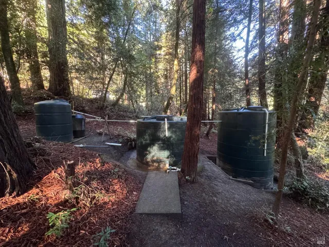 $1,299,000 | 2081 Joy Road, Occidental, CA 95465