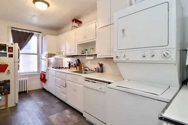 $5,000 | 704 Washington Street, Unit 2, Hoboken, NJ 07030
