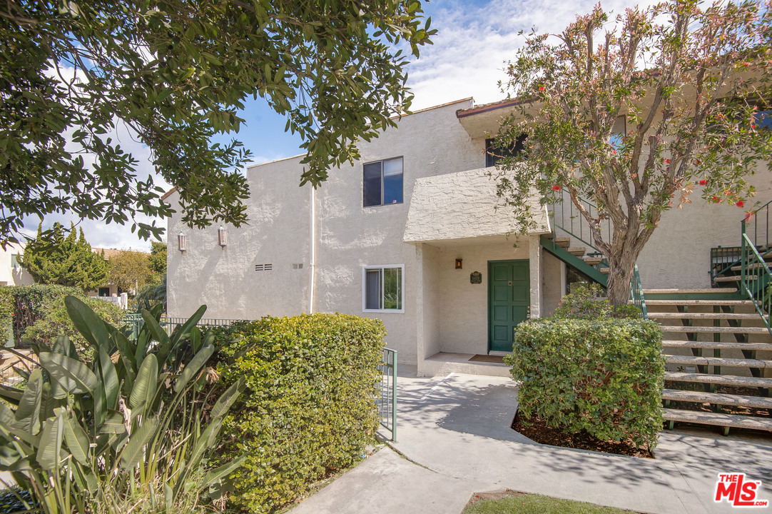 6459 Kanan Dume Road Malibu, CA 90265 - Photo 1 of 16