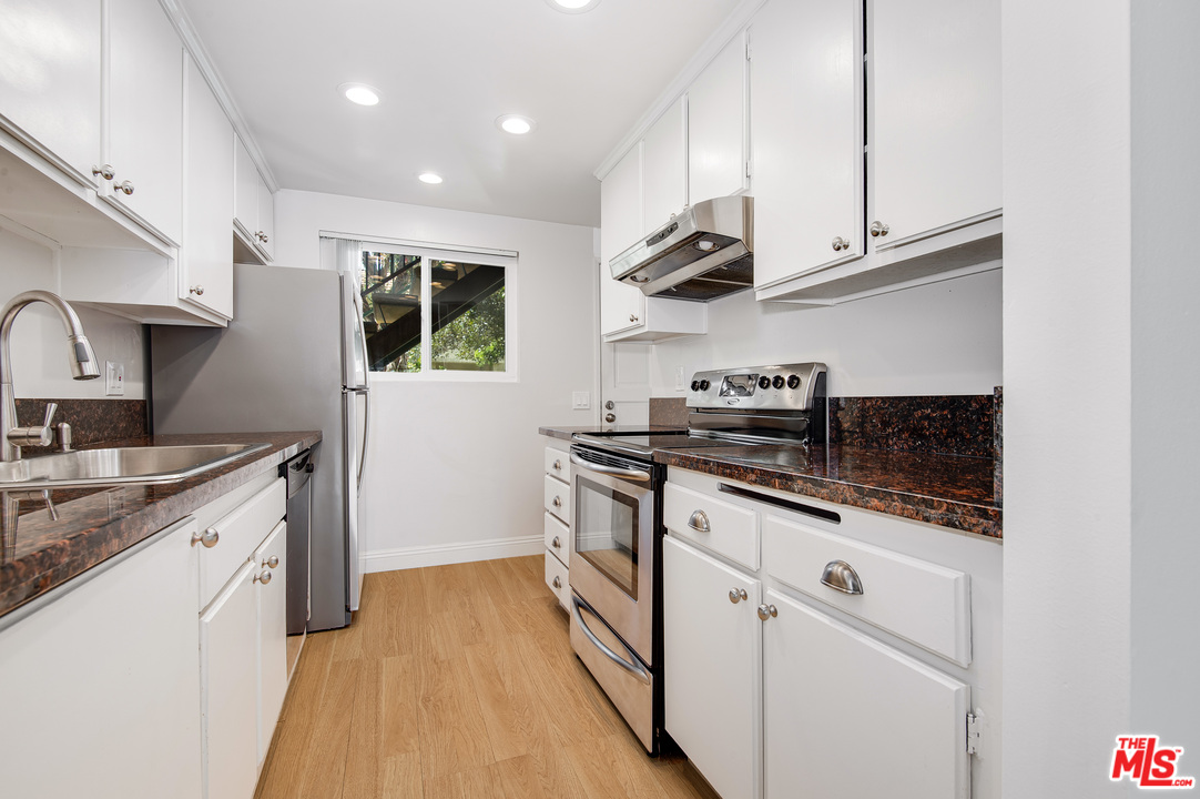 6459 Kanan Dume Road Malibu, CA 90265 - Photo 2 of 16