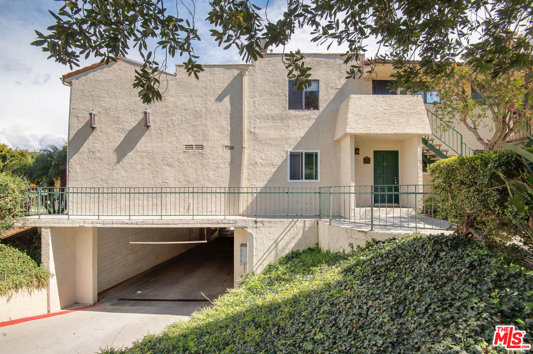 6459 Kanan Dume Road Malibu, CA 90265 - Photo 15 of 16