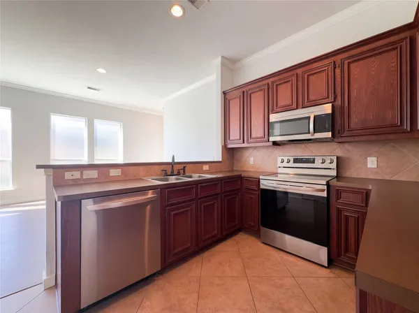 $185,000 | 802 San Jacinto Circle, Baytown, TX 77521