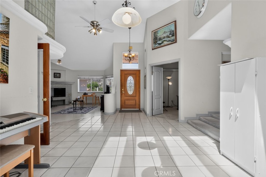 29560 Butterfield Way Tehachapi, CA 93561 - Photo 4 of 44