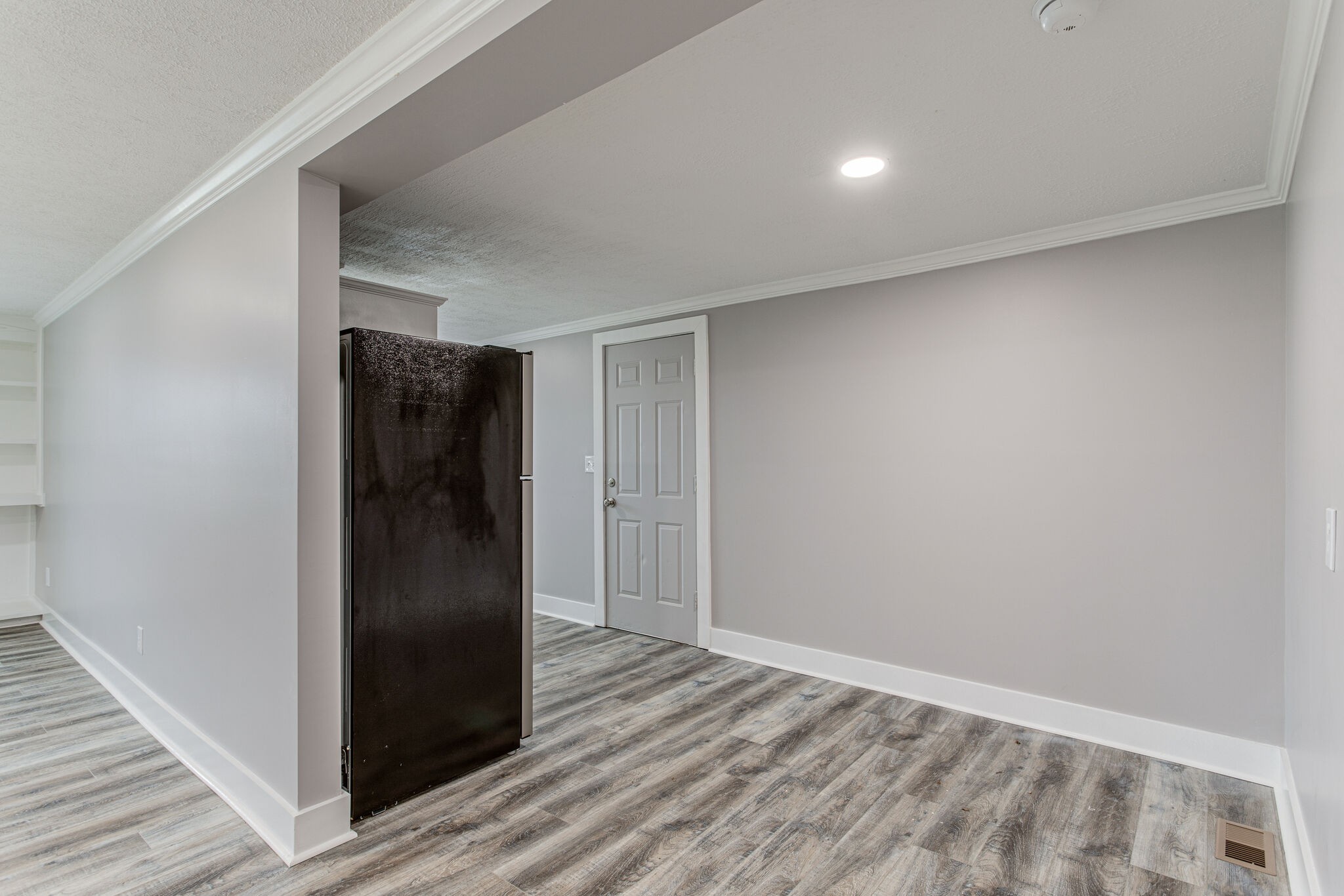 1466 Bible Crossing Road Winchester, TN 37398 - Photo 12 of 31 a view of hallway with walk in closet