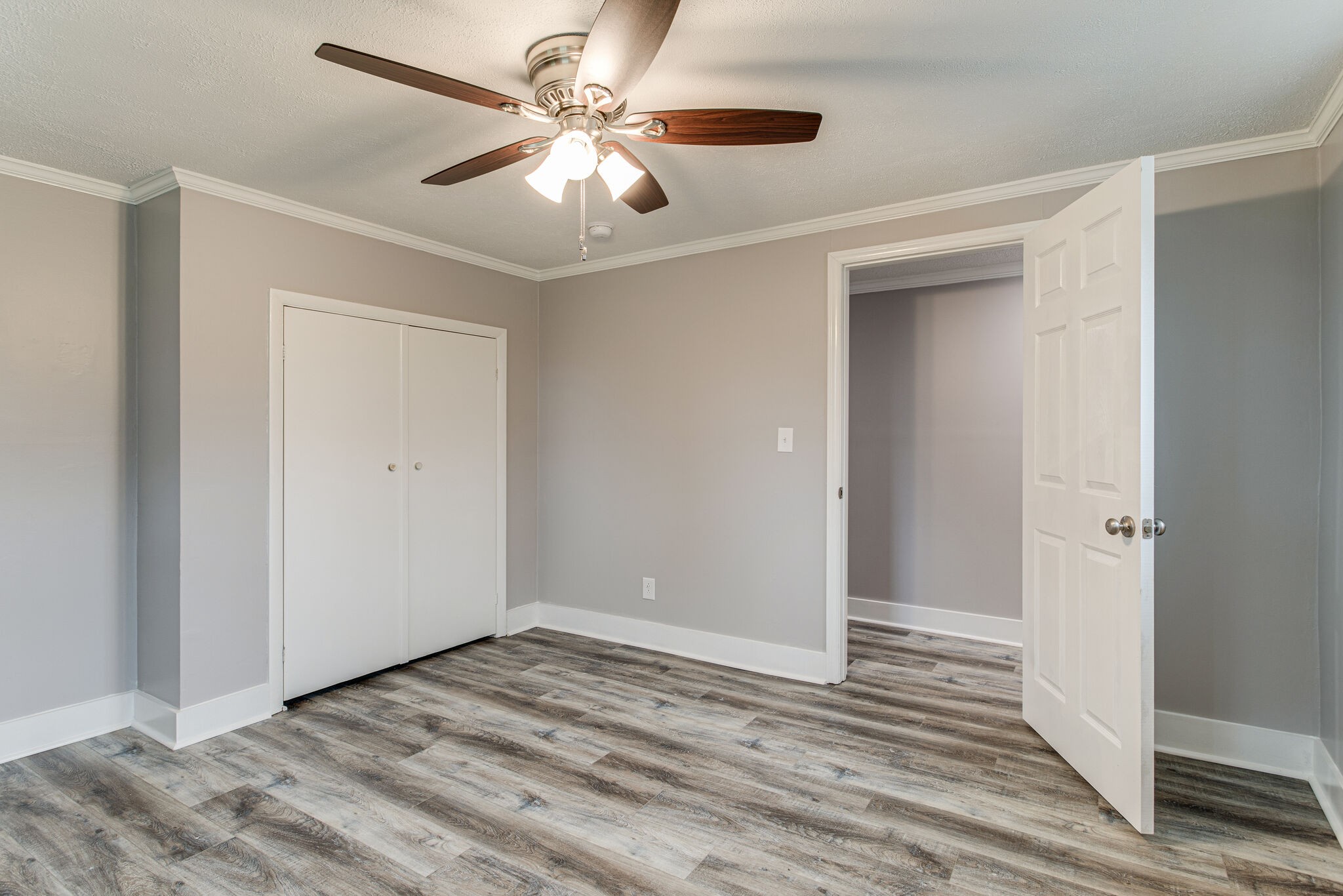 1466 Bible Crossing Road Winchester, TN 37398 - Photo 24 of 31 wooden floor in an empty room