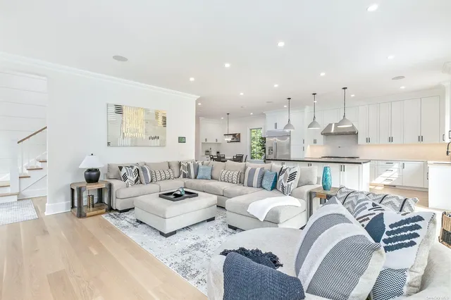 $2,999,999 | 66 Peters Lane, Westhampton Beach, NY 11978