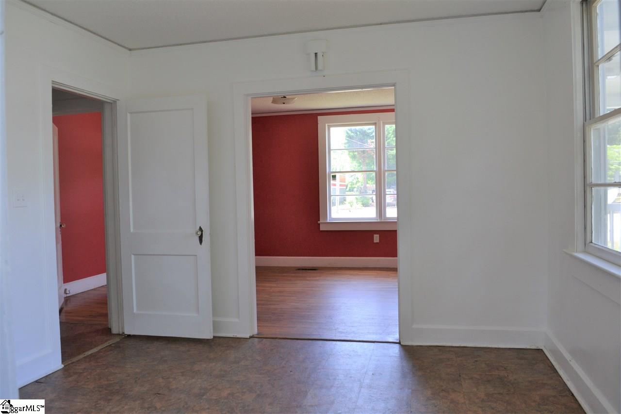 2005 Anderson Road Greenville, SC 29611 - Photo 5 of 17 Gallery Image 5