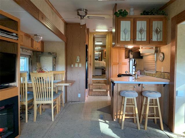 22225 Washington Street Keyesport, IL 62253 - Photo 3 of 16