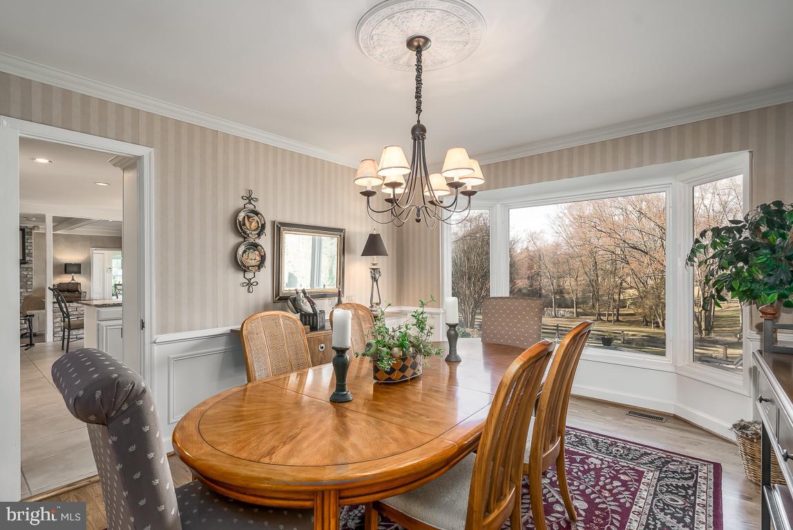 14621 Springfield Road Darnestown, MD 20874 - Photo 15 of 67 Dining Room