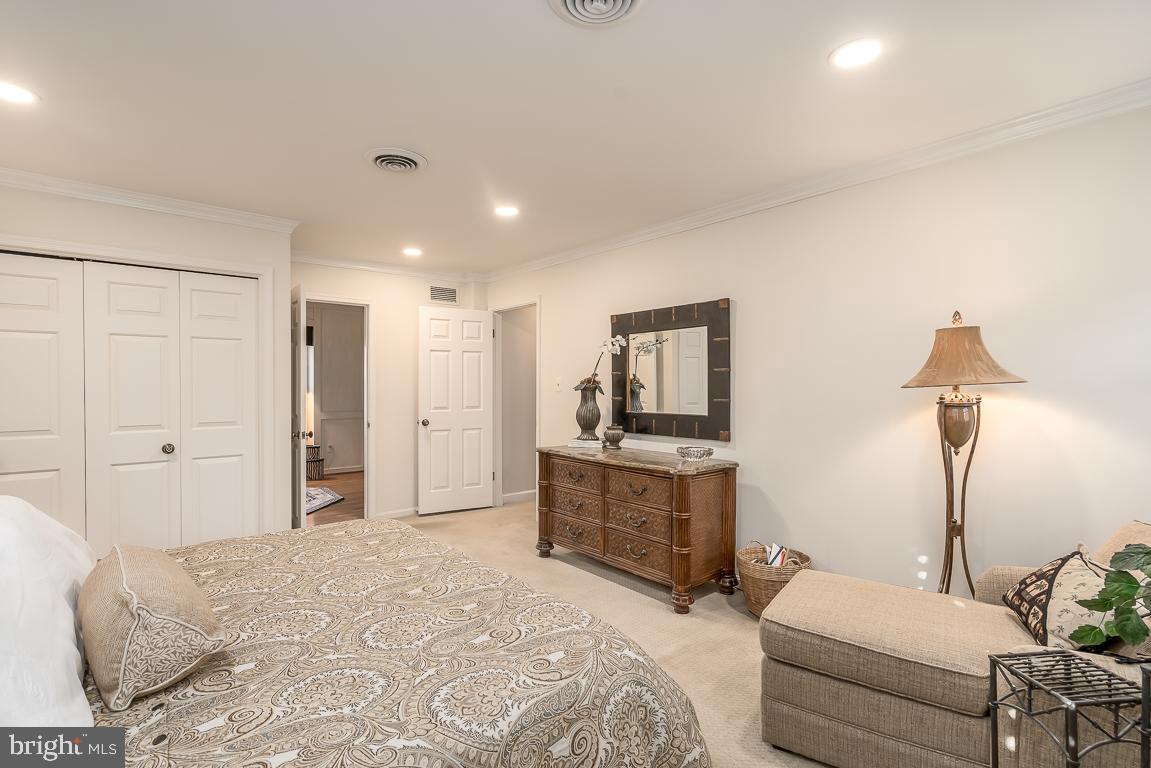 14621 Springfield Road Darnestown, MD 20874 - Photo 21 of 67 Owners' Suite