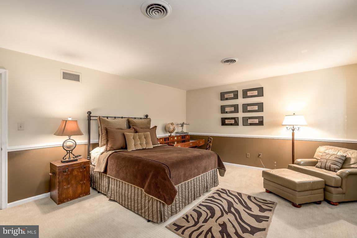 14621 Springfield Road Darnestown, MD 20874 - Photo 26 of 67 Bedroom