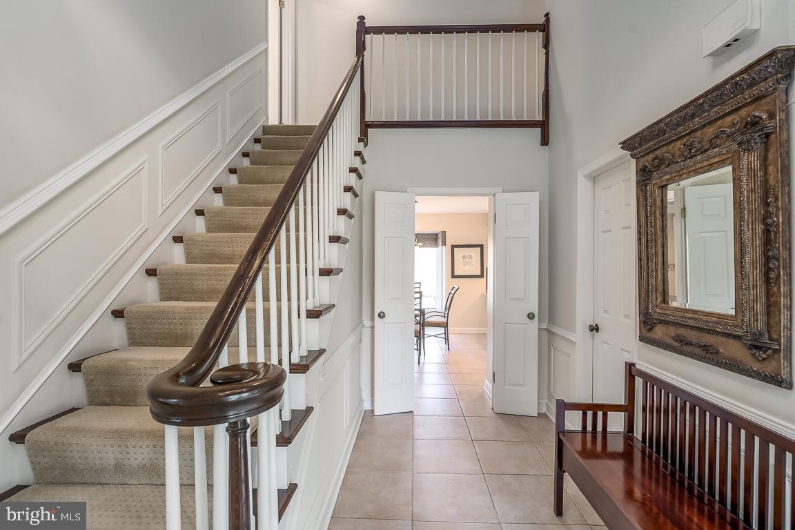 14621 Springfield Road Darnestown, MD 20874 - Photo 4 of 67 Foyer