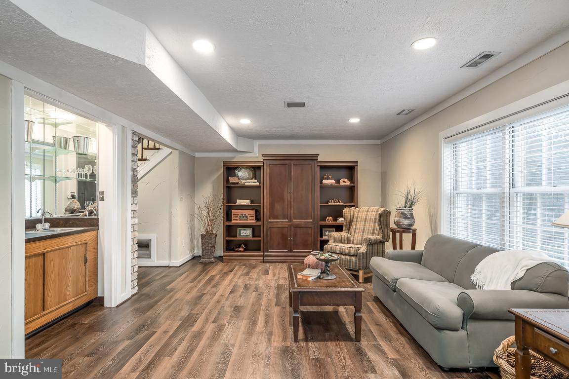 14621 Springfield Road Darnestown, MD 20874 - Photo 32 of 67 Lower Level Suite/Rec Room w/ wet bar