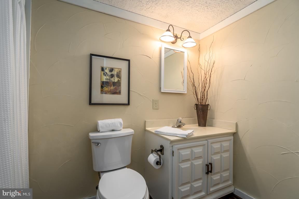 14621 Springfield Road Darnestown, MD 20874 - Photo 35 of 67 Lower Level Full Bathroom