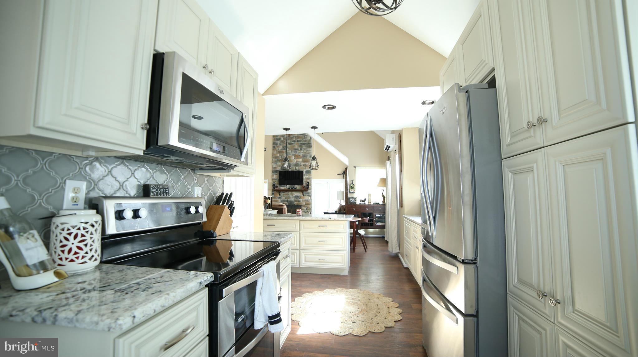 14309 Greenview Drive Laurel, MD 20708 - Photo 4 of 29 Kitchen