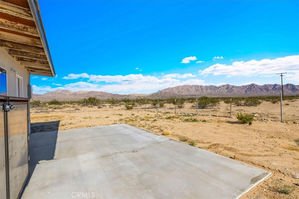 86515 Amboy Road Twentynine Palms, CA 92277 - Photo 21 of 35 a view of an ocean and beach