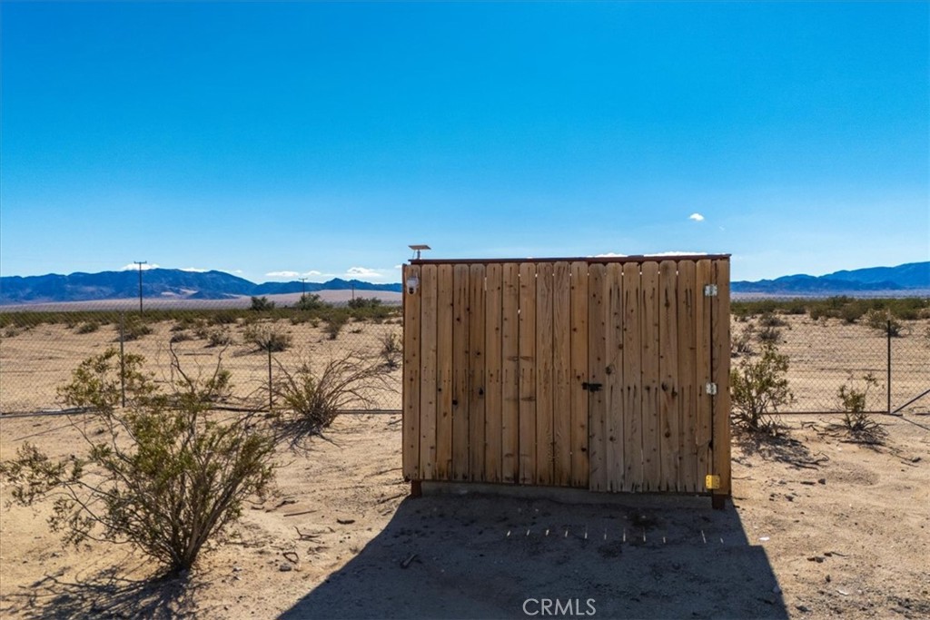 86515 Amboy Road Twentynine Palms, CA 92277 - Photo 27 of 35 a view of a terrace