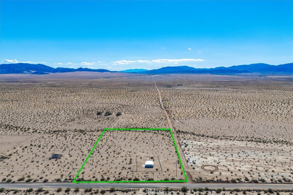86515 Amboy Road Twentynine Palms, CA 92277 - Photo 29 of 34 a view of lake view and mountain view