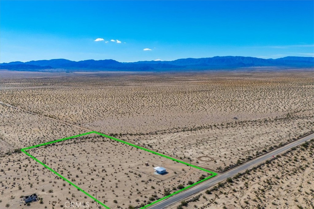 86515 Amboy Road Twentynine Palms, CA 92277 - Photo 30 of 34 a view of a road with an ocean view