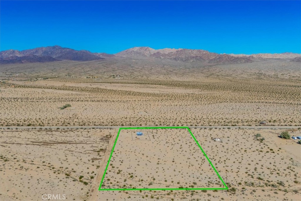 86515 Amboy Road Twentynine Palms, CA 92277 - Photo 33 of 34 a view of ocean with mountain