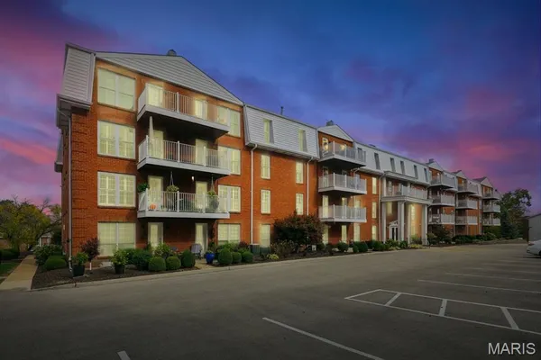 $209,900 | 14443 Bantry Lane, Unit 1, Chesterfield, MO 63017